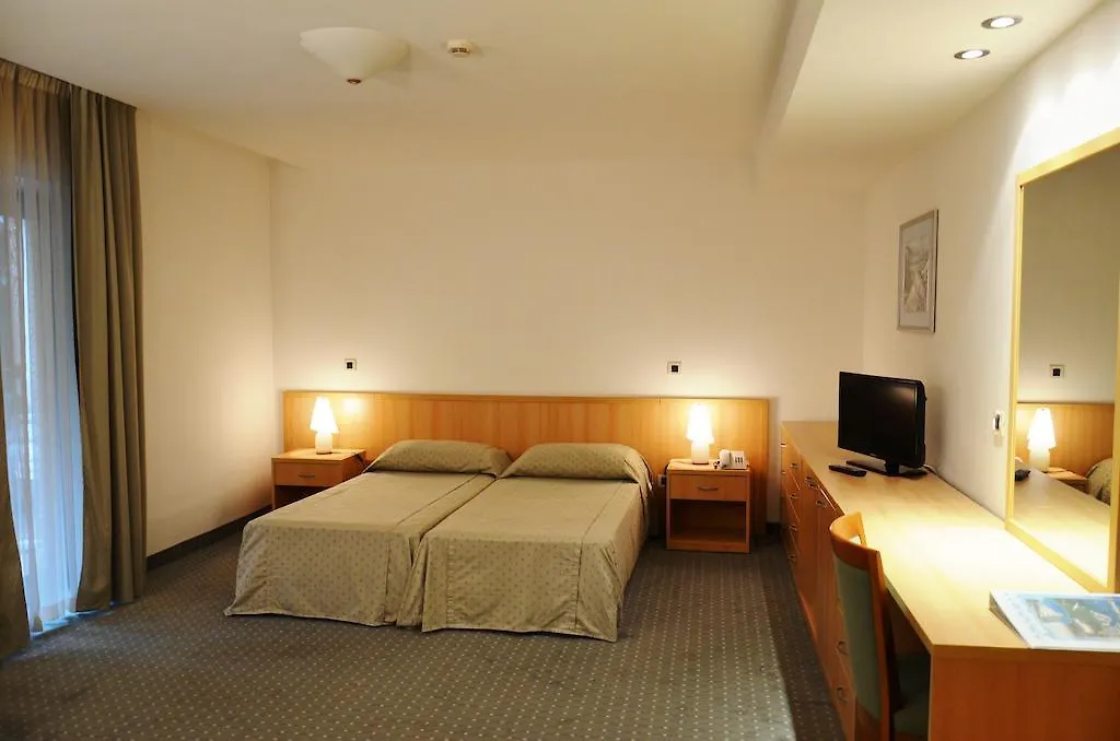Hotel Flores Poreč 4*,  Chorvatsko